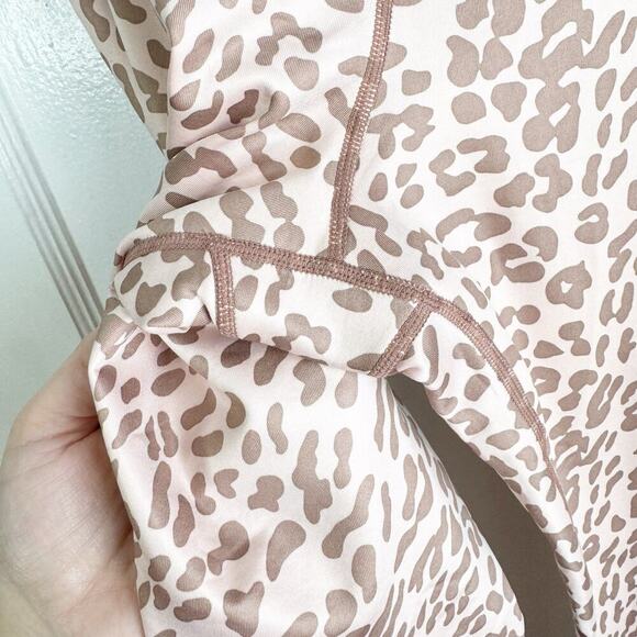 Tan + Lines Sport Sivan Ayla High Waisted Temescal Canyon Leopard Print Leggings - Picture 5 of 8